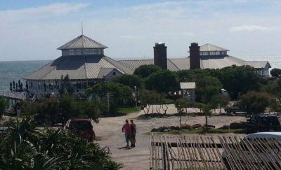 Alertan que Waikiki ser� un balneario �elitista y sectario� con Aguerre y Mariani