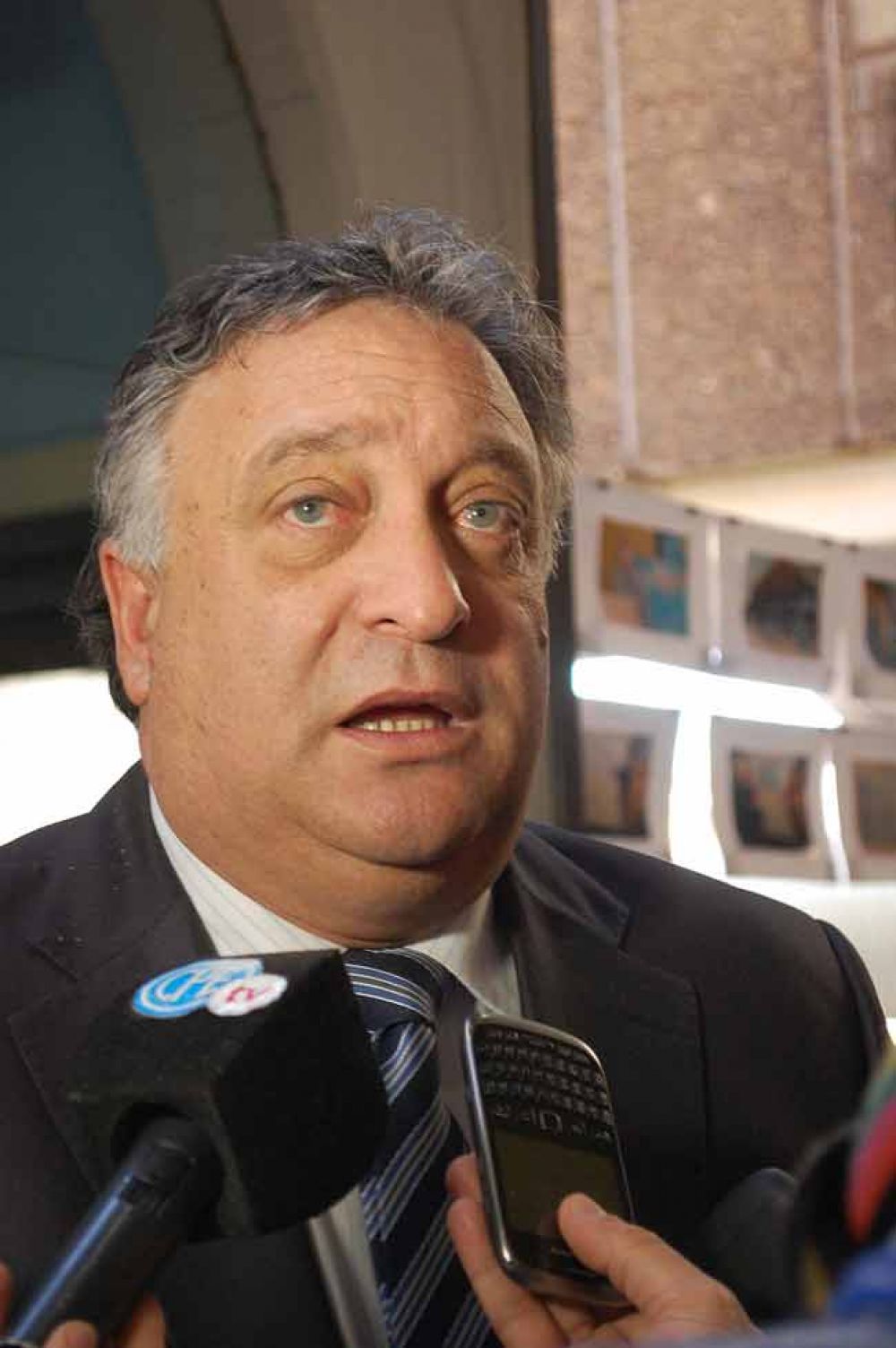 Torroba y Mac Allister, juntos, superar�an a Verna, seg�n las encuestas