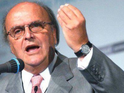Jos� Ignacio De Mendiguren, duro contra la Ley de Abastecimiento