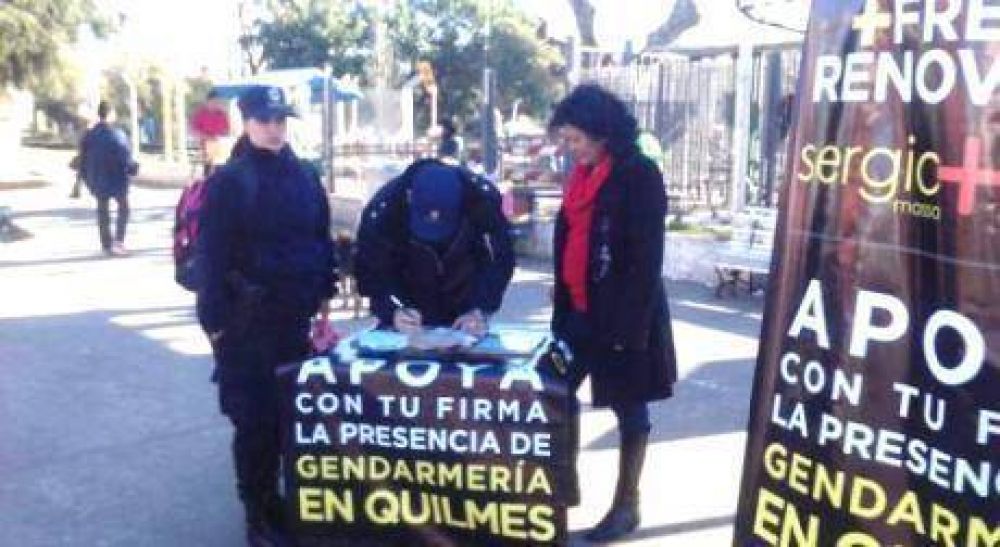 Policas firman planillas del FR en Quilmes pidiendo por Gendarmera