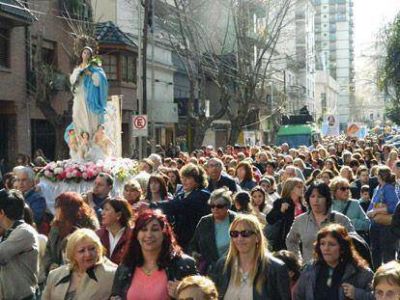 Miles de vecinos de Avellaneda homenajearon a su Virgen Patrona