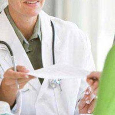 Los Hornos: golpean a m�dica porque demor� en atender un paciente