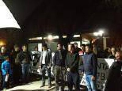 La Plata: Convocan ma�ana a asamblea para respaldar al Club Universitario