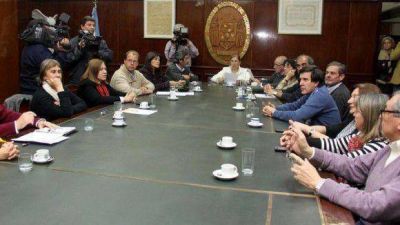 UNT ofreci� $ 1.000 en negro y Adiunt lo debatir� en asamblea