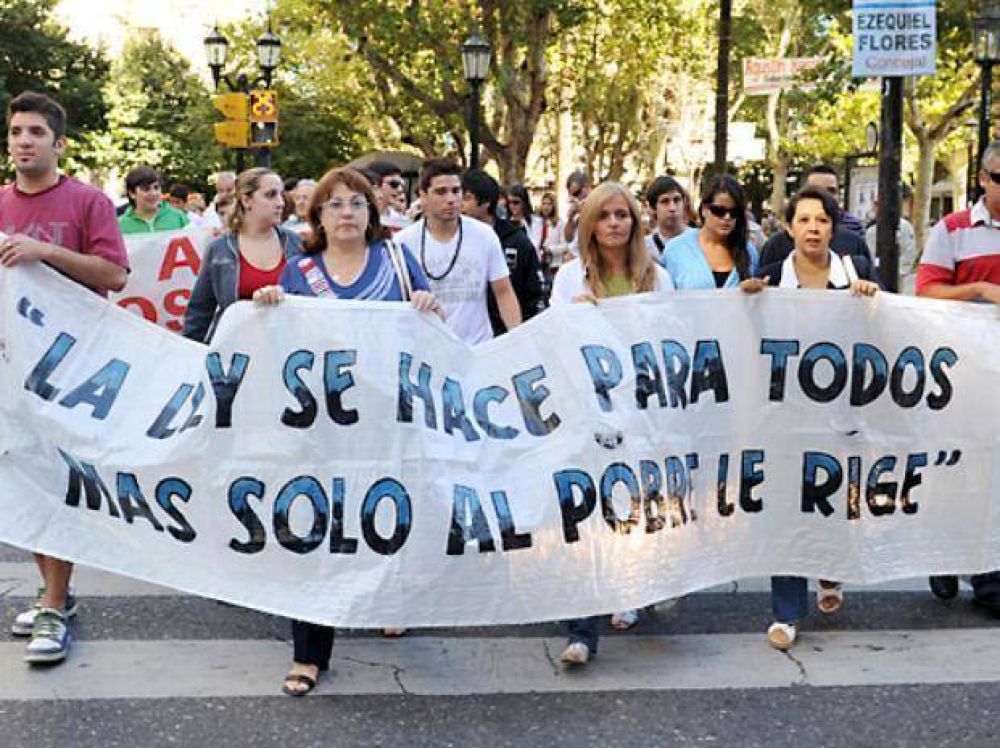 Prescribi� la causa contra Sebasti�n Pira, el joven que mat� a dos chicas, huy� y vive pr�fugo