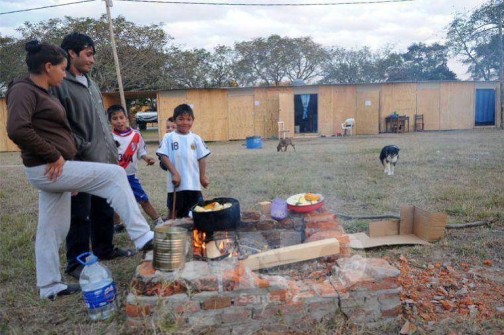 Sigue bajando el río Paraná en la ciudad y más familias pueden volver a sus viviendas