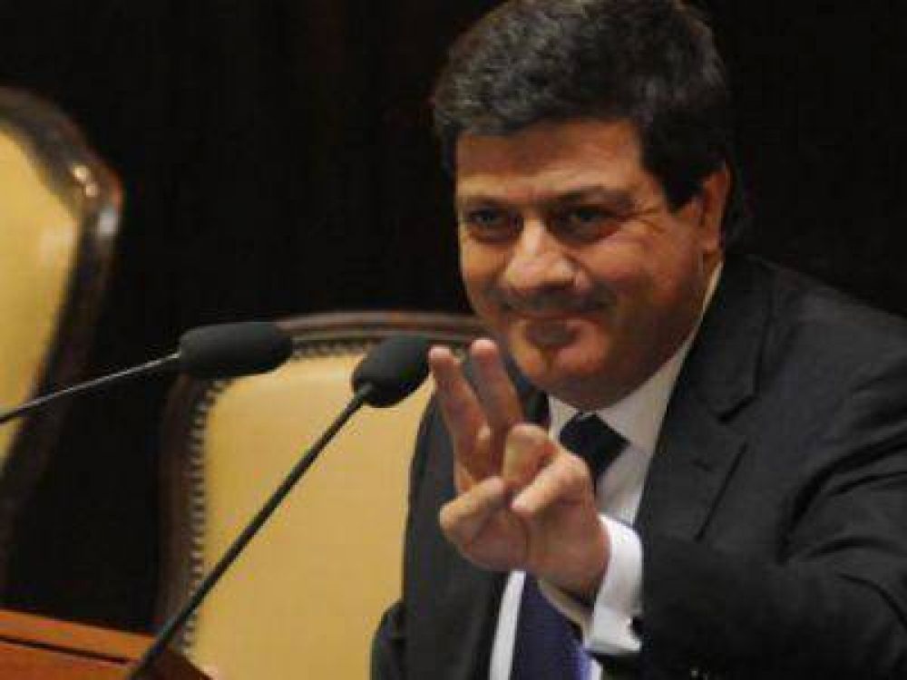 POR CULPA DE YRIGOYEN ,MARIOTTO ABANDON� ENCUENTRO DE FORO EDUCATIVO