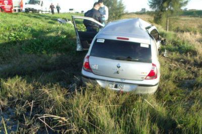 Accidente en ruta nacional 14: Un auto choc� contra el guardarrail