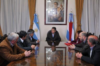 Urribarri recibi� al directorio del IOSPER