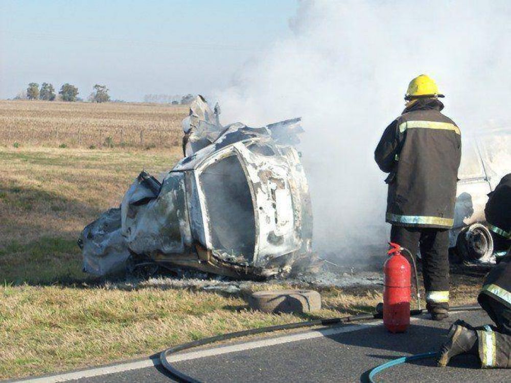 Tr�gico accidente en Saladillo: dos personas mueren carbonizadas