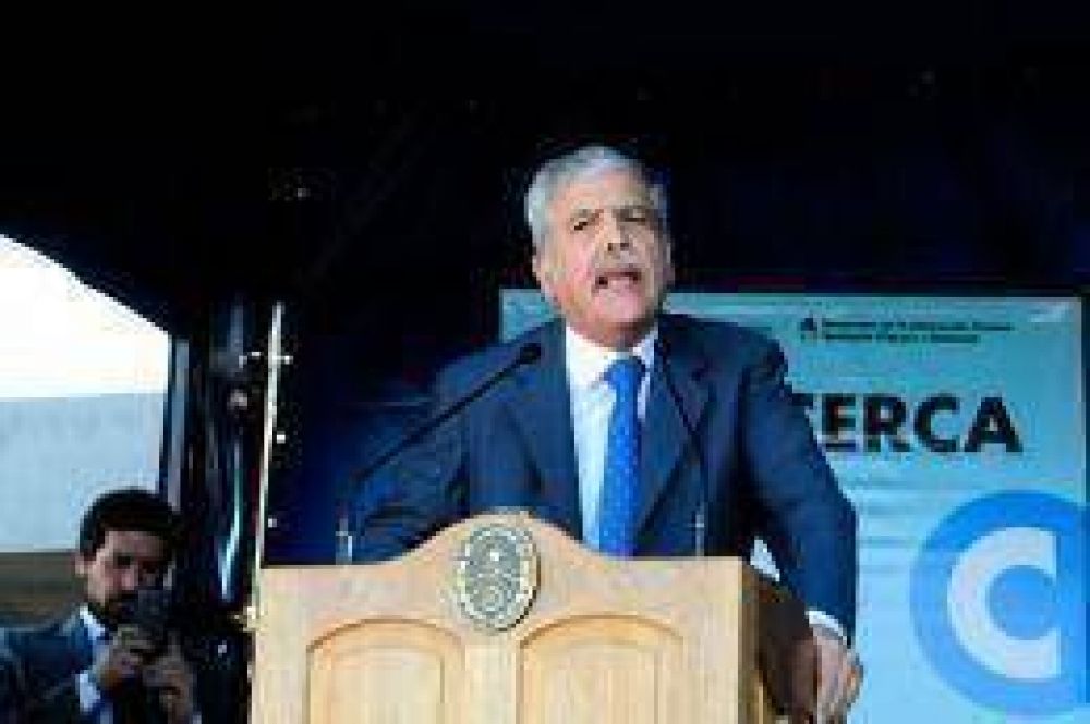 De Vido: �Aranguren apoya la participaci�n provincial hidrocarburos porque Shell no invierte