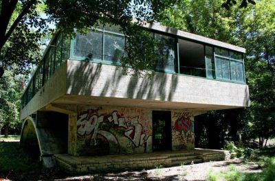 Casa del Puente: el abandono super� al negociado
