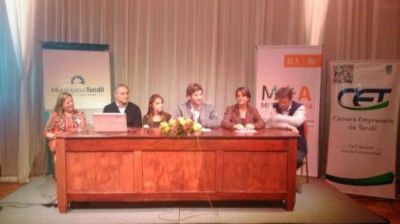 Peralta: �Tandil es un eje de desarrollo regional�