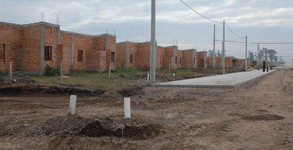 Tucum�n construir� 7.400 soluciones habitacionales con fondos nacionales