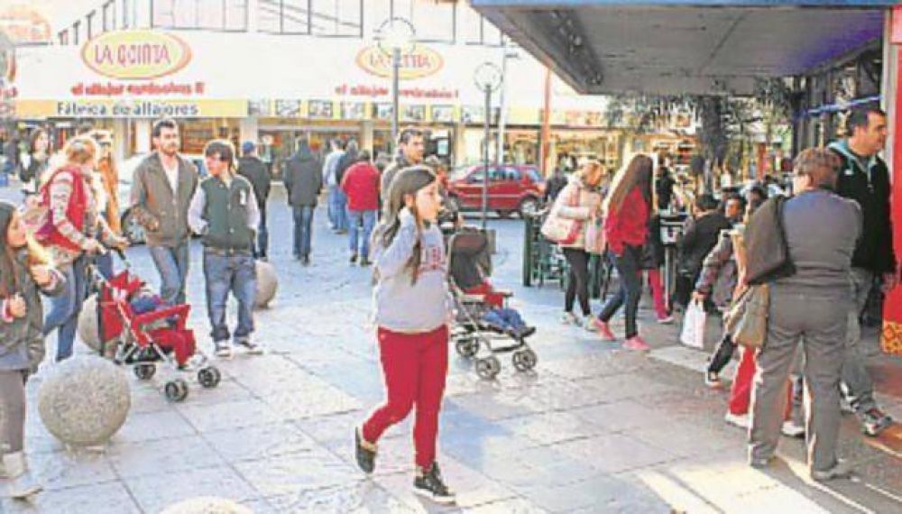 El veranito �desubicado� atrajo a muchos turistas a C�rdoba