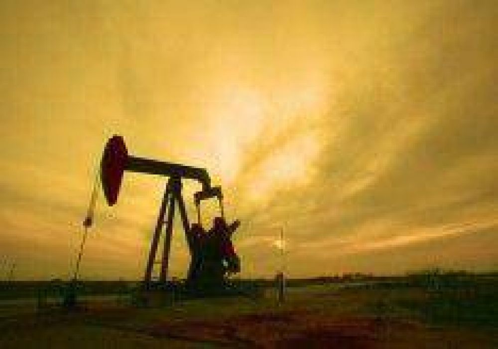Dan 15 d�as de plazo para solucionar el conflicto petrolero