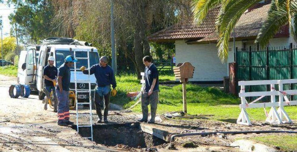 Ampl�an red de agua de los barrios San Carlos, Los Troncos y Divino Rostro