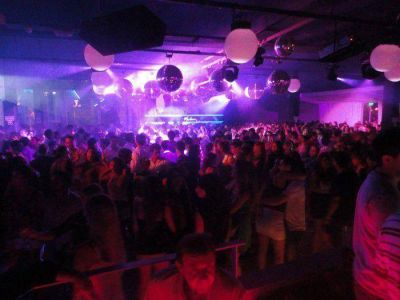 Stadium: otro boliche clausurado por presencia de menores en horario prohibido 