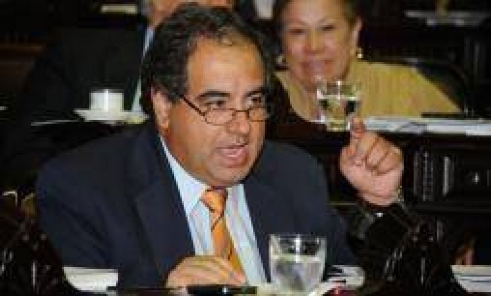 nte la negativa de Ram�n D�az, el PRO busca seducir a Julio Mart�nez