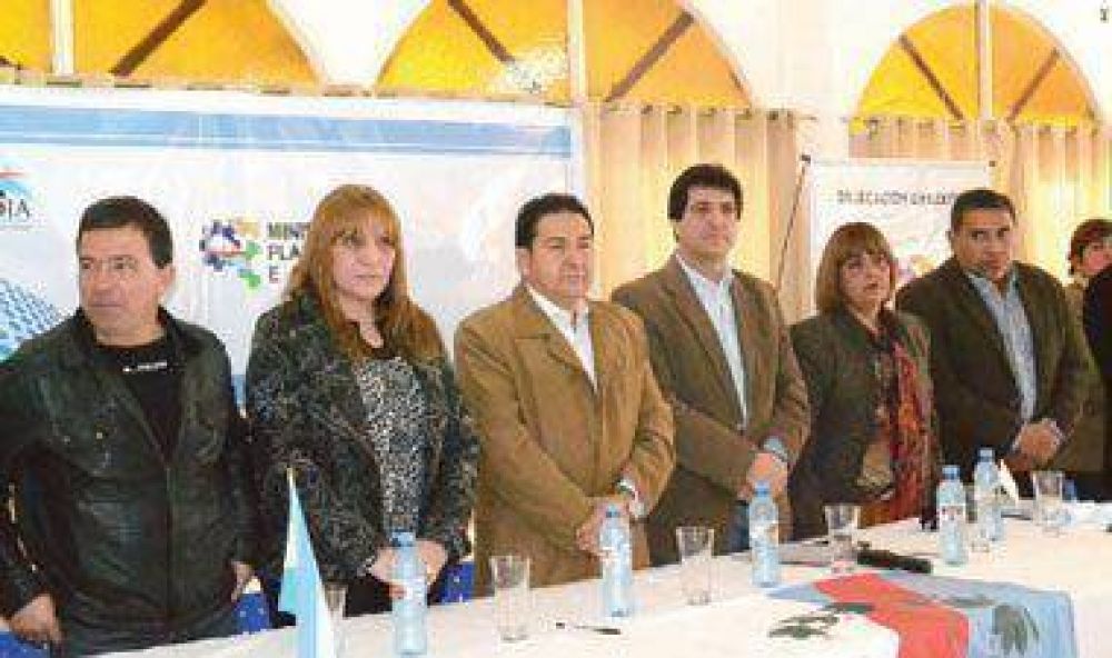 M�s de 1000 beneficiarios de PIL podr�n acceder a talleres de oficios