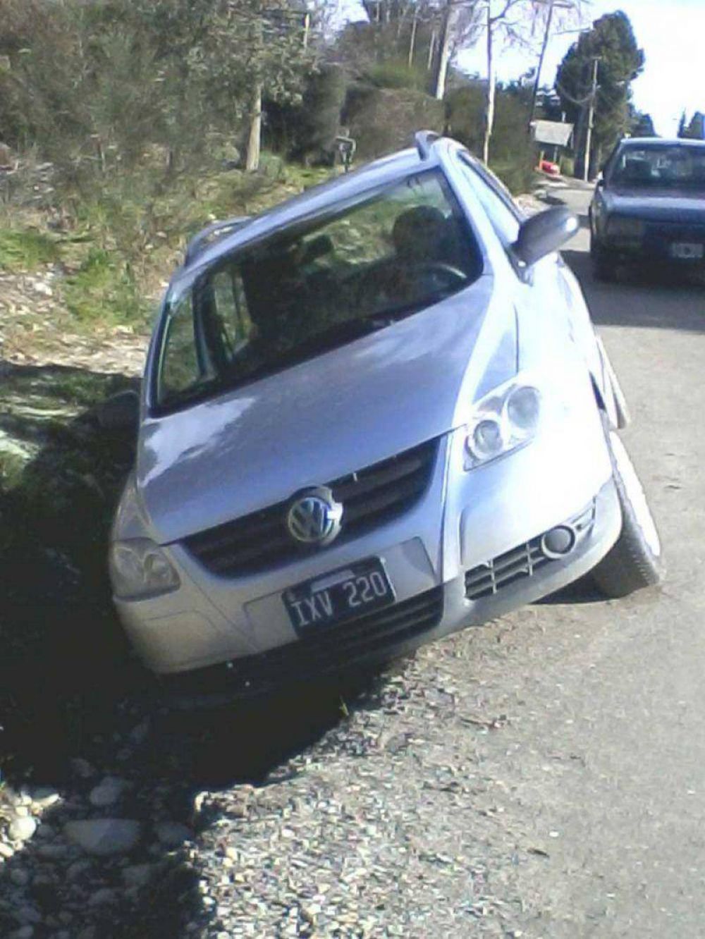 Qued� en la banquina