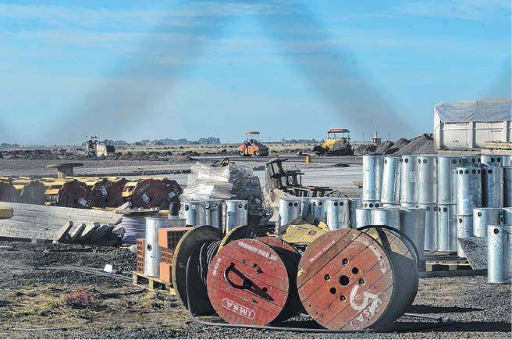 El aeropuerto quedar� listo antes de que concluya el a�o