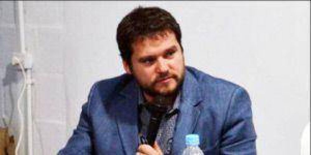 Bernal quiere debatir con el obispo Conejero y la oposici�n