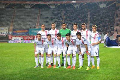 Su plantel ilusiona, pero la falta de claridad para atacar siembra dudas