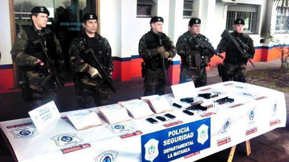 Banda de polic�as: desafectaron a dos jefes de la Bonaerense