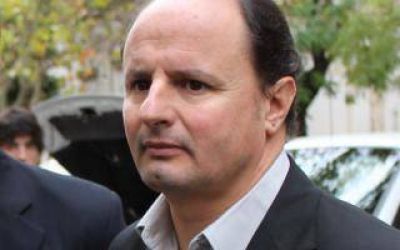 Tras la Emergencia Econ�mica, abuchean al Intendente de San Pedro