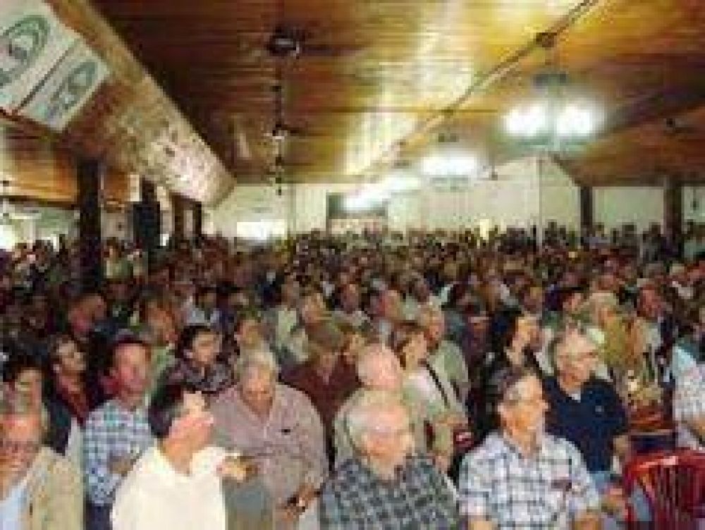 Impuestazo: Legisladores y productores se re�nen en Diamante