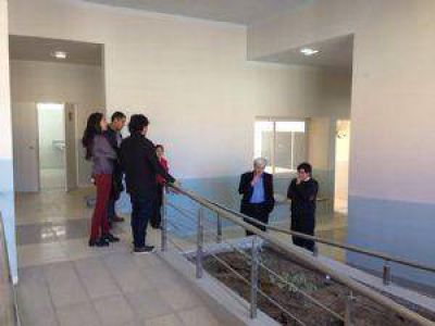 Corpacci inaugura una escuela