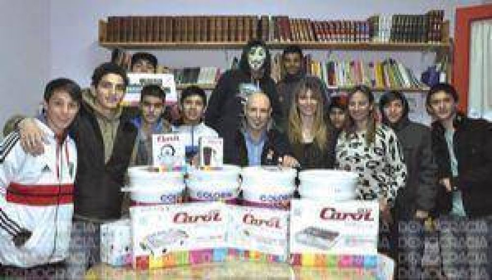Prende y apaga colabor� con escuela de Jun�n