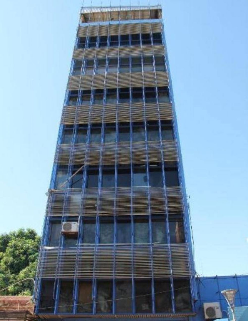 Desde las 18 la Subestaci�n Transformadora funciona normalmente. La disponibilidad de los materiales permiti� la pronta soluci�n del inconveniente