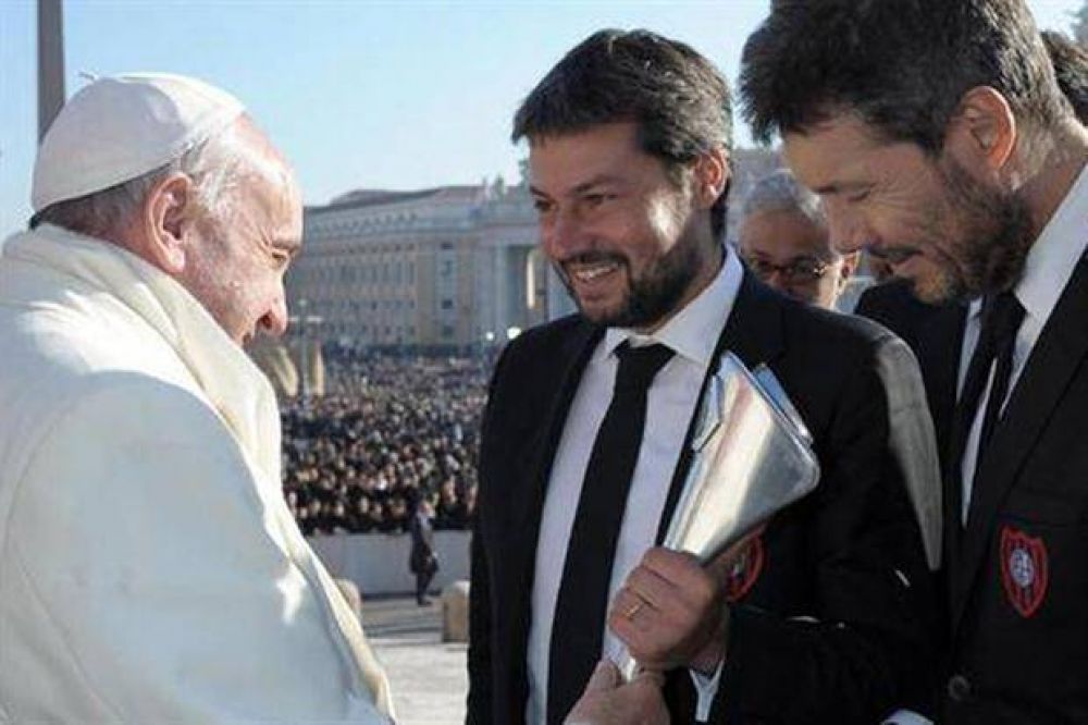 San Lorenzo viaj al Vaticano para llevarle la Copa Libertadores al Papa Francisco