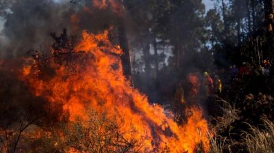 Sofocaron dos incendios, pero prev�n una semana complicada