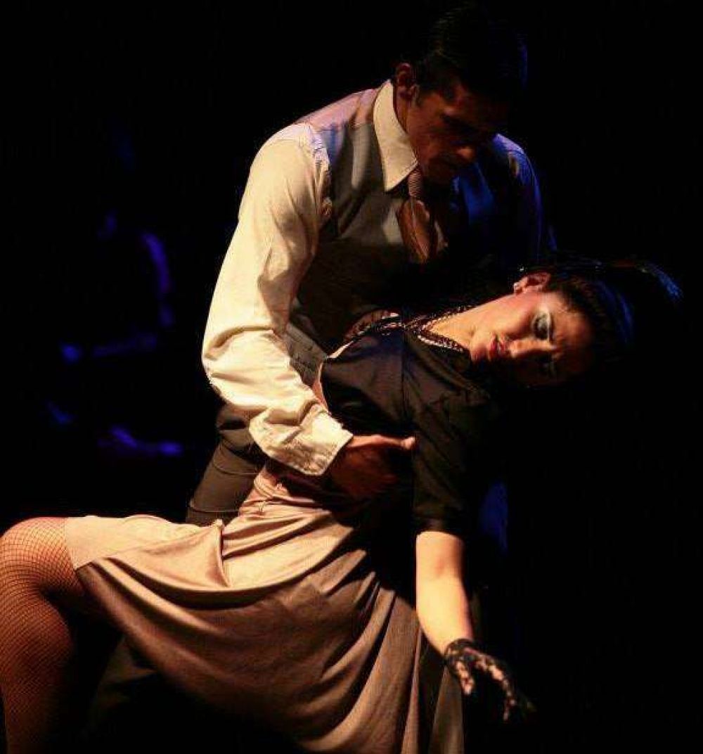 Cinco parejas riojanas participan del mundial de Tango