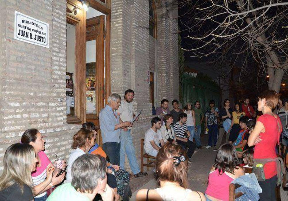 El juez de Faltas santarrose�o le pidi� al PSA que se anote en el rubro �sal�n de fiestas�