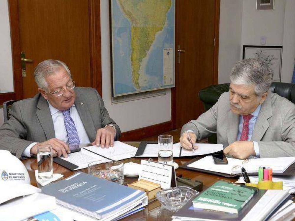 Fellner y De Vido acordaron la construcci�n de 4400 unidades