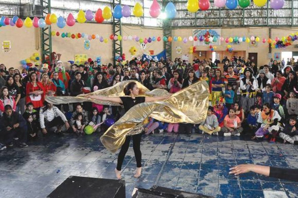 Los hijos de Polic�as festejaron el D�a del Ni�o con muchas sorpresas