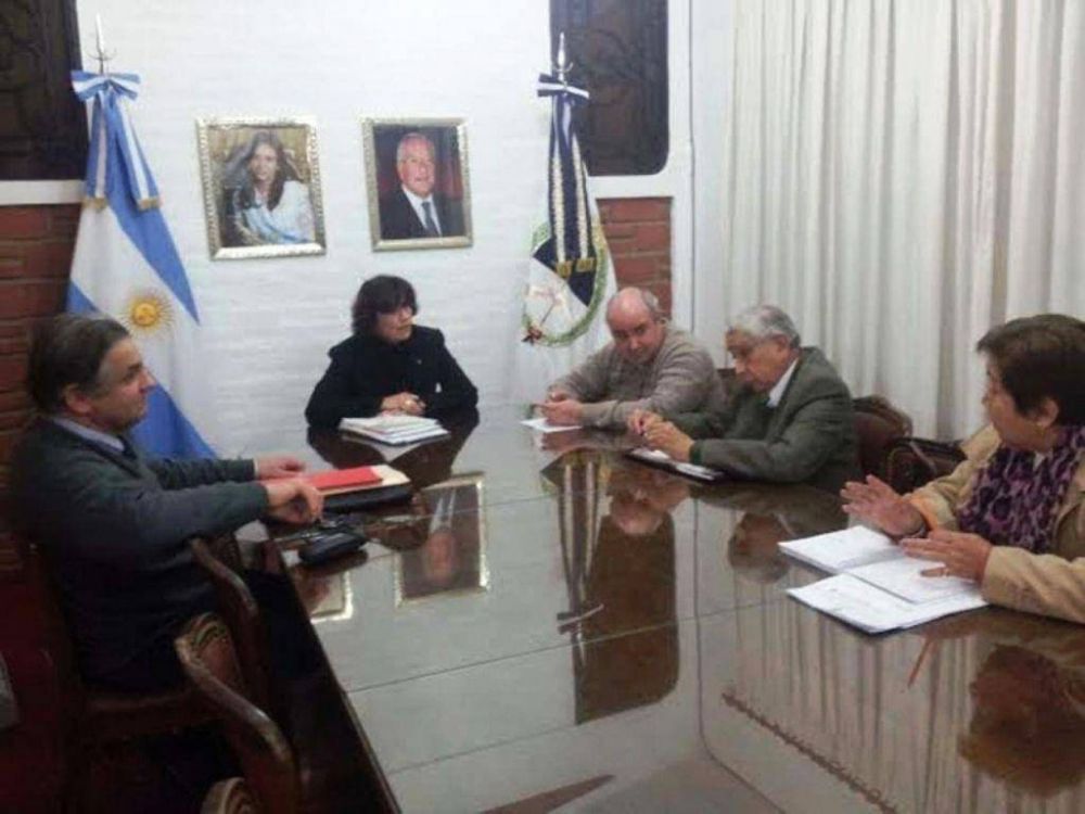 Abordan siituaci�n en colegios confesionales