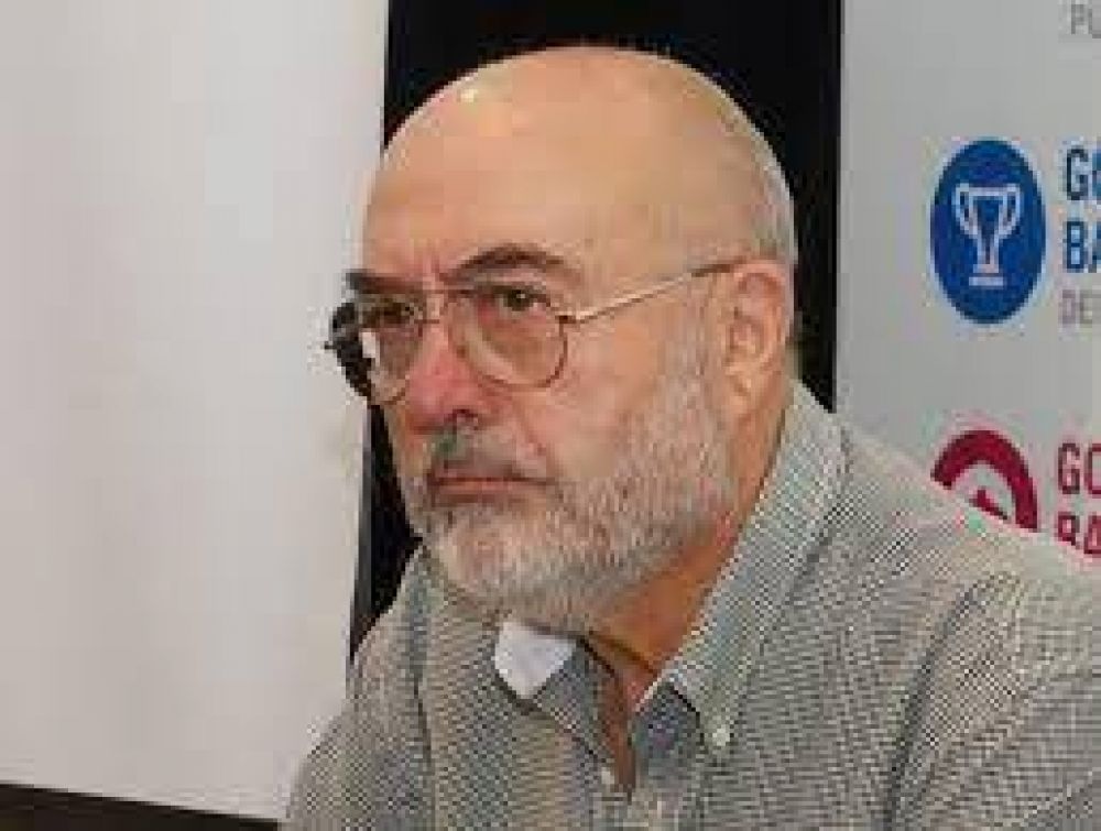 �No ser�a alocado pensar en una municipalici�n del servicio de agua potable�