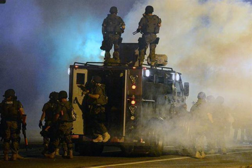 Sigue la tensi�n en EE.UU.: nuevos enfrentamientos en Missouri