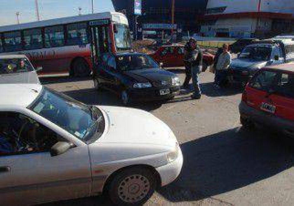 Instalar�n sem�foros en tres cruces peligrosos de la ciudad 