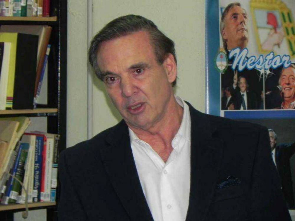 Para Pichetto, el pase del gobernador al Massismo �es un error que no va a ser bueno para la gente�