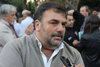 Diego Rovella: �Es hora de que los funcionarios comiencen a dar respuestas sobre el 2 de abril�