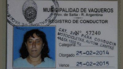 En Vaqueros le dieron el carnet de conducir a una mujer ciega