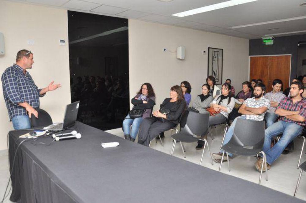 El personal del IPDUV se capacit� sobre viviendas saludables Capacitaci�n para personal del IPDUV.