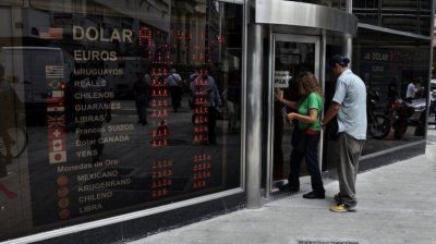 Despu�s de la escalada, el d�lar libre baja y cotiza a 13,16 pesos