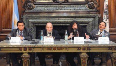 El juez Bonadi� disert� sobre narcotr�fico en la Legislatura